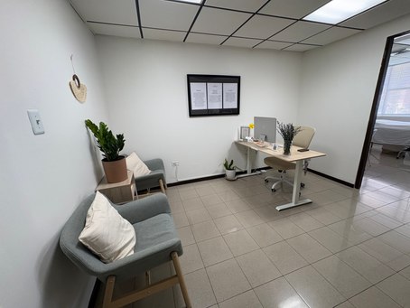 Cundeamor Natural Clinic, Tu Aliado en Salud: