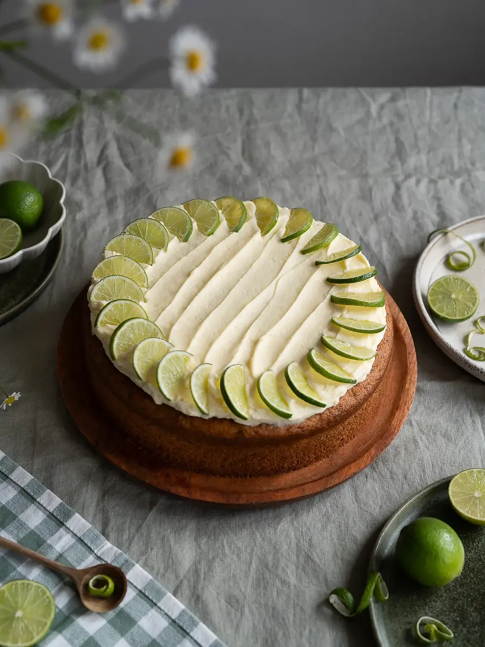 Zucchini Limetten Kuchen mit Frischkäse-Frosting