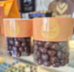 AVELLANA CUBIETO DE CHOCOLATO CON LECHE