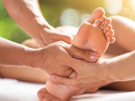 Reflexní masáž: Jak působí na vaše zdraví a pohodu