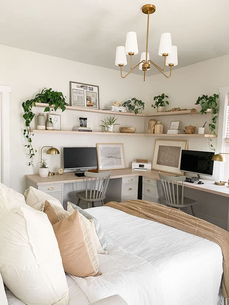 Multi-functional guest room with built-in desk and sleeping area