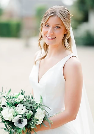 Hair & Makeup by Helen W