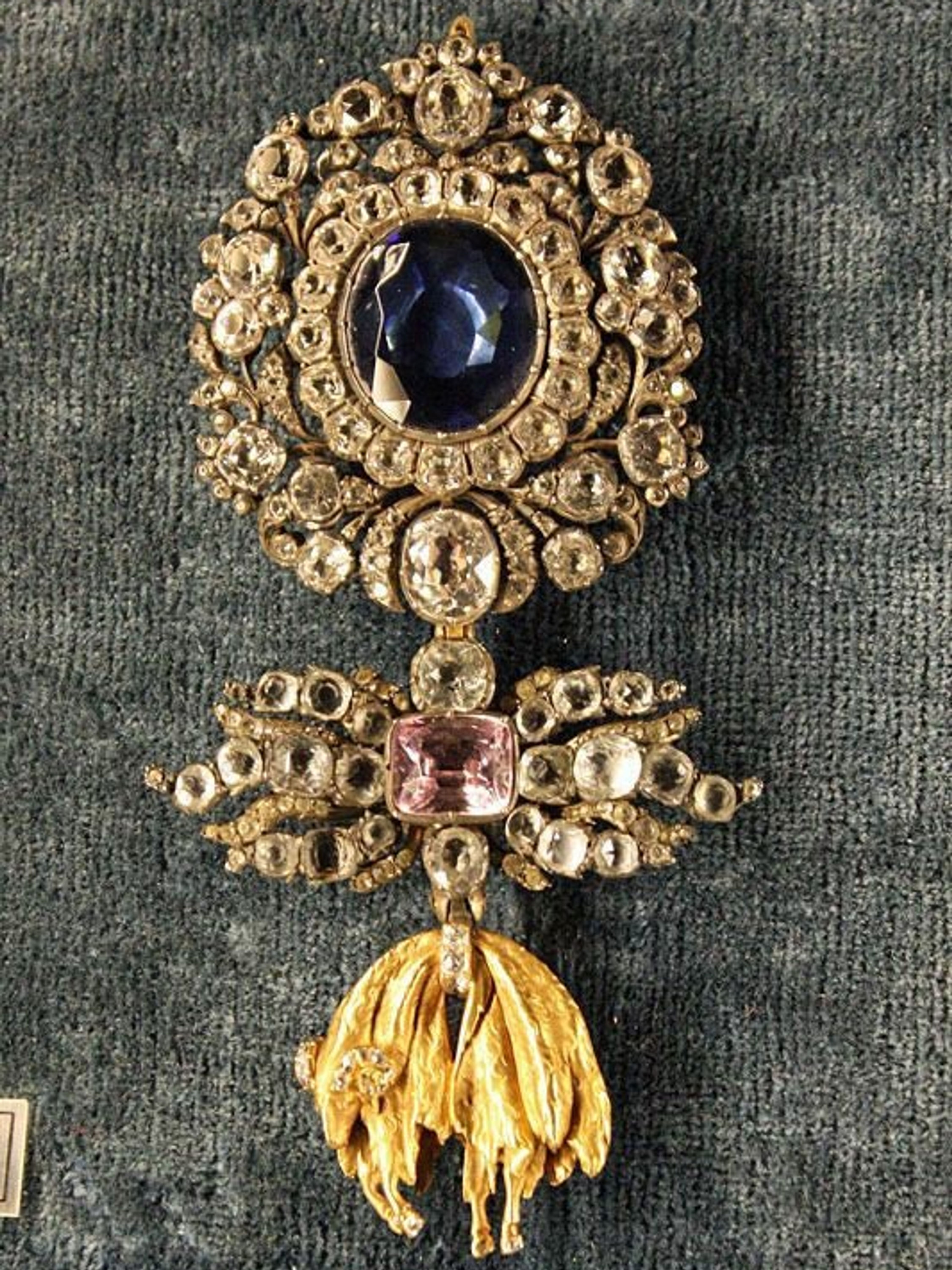 Brooch Silver Gold Zircon Sapphire Vintage Antique Luxury Cubic