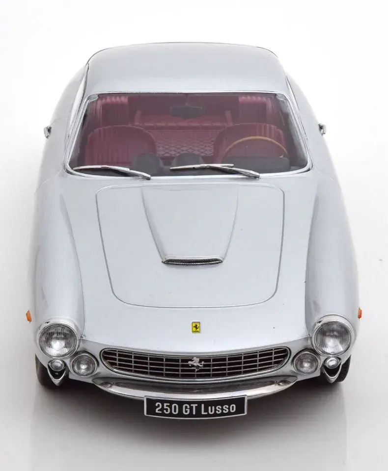 Miniatura: Ferrari 250 GT Lusso 1962 - 1:18 KK Scale (Plata)