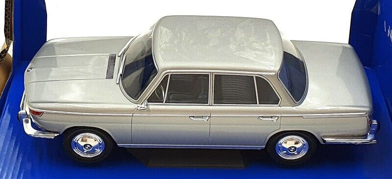Miniatura: BMW 2000 Tilux (Silver) 1:18 ModelCar