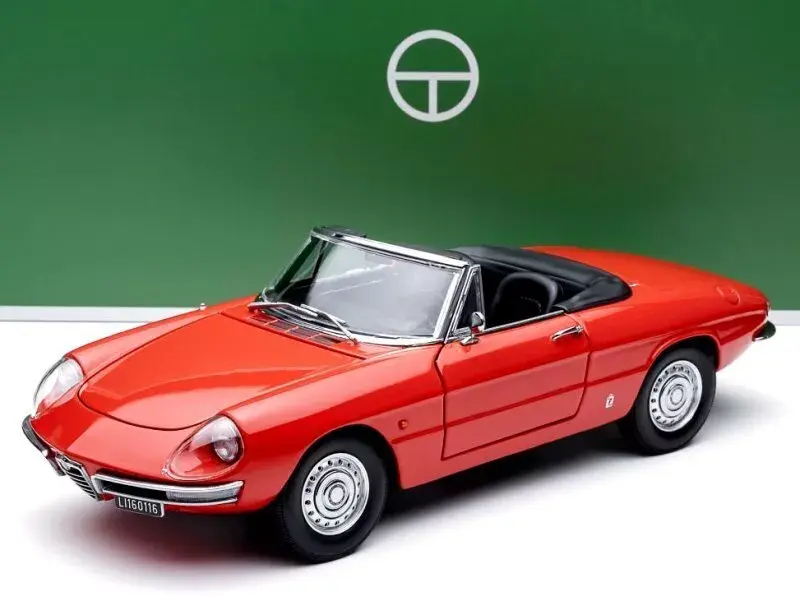Alfa Romeo Duetto Spider 1966 1:18 Touring
