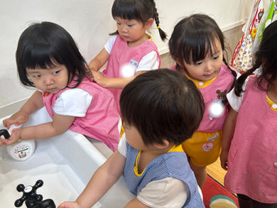 すずらん組‎𖤐 ̖́-‬