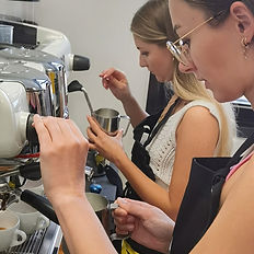 latte art corso in Coffee Training Academy