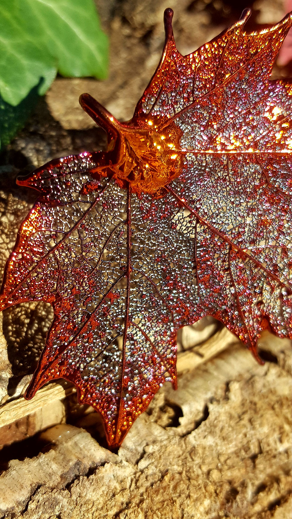 Thumbnail: Canada Maple Leaf pendant