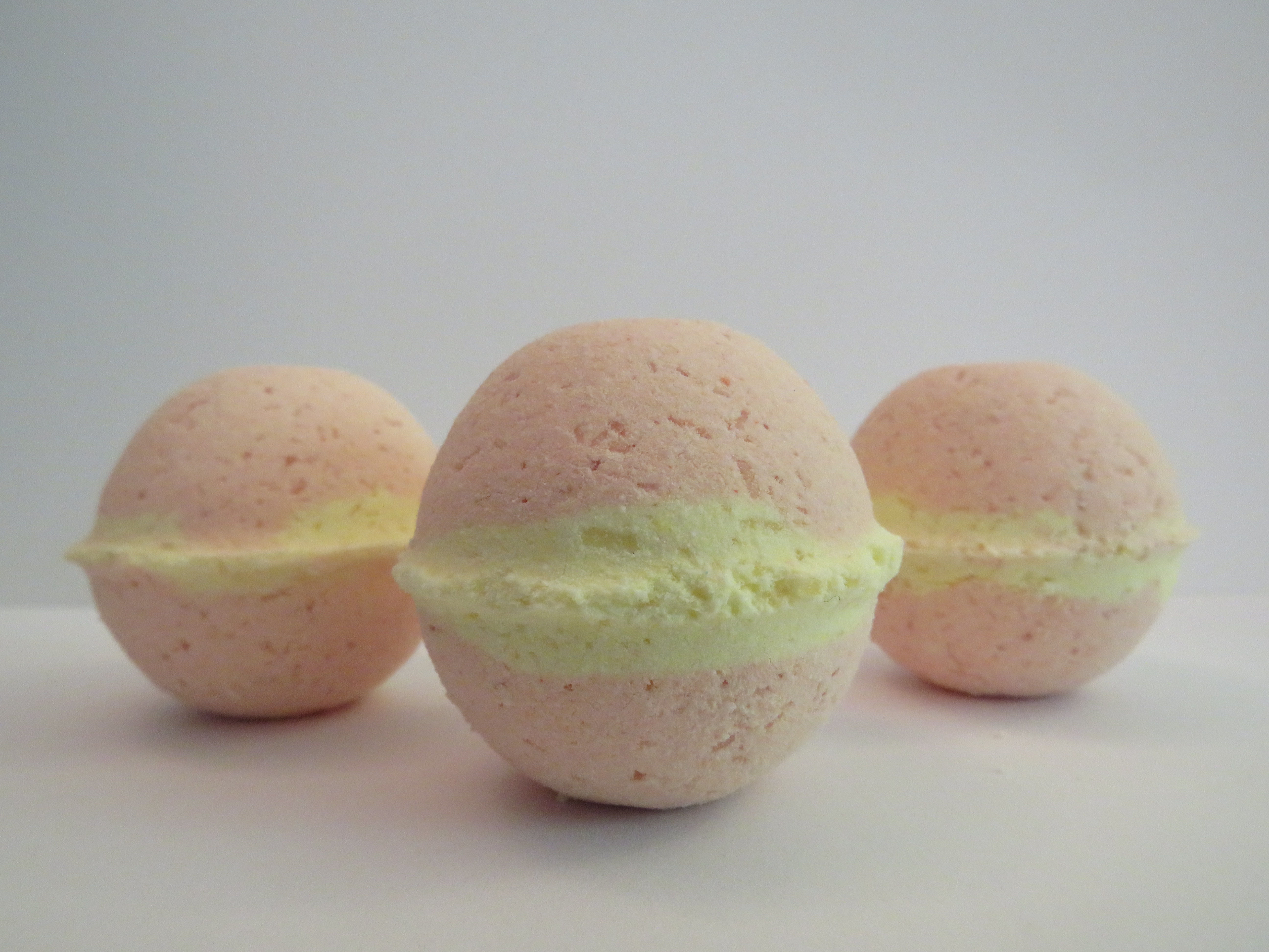 Mini Rose and Vanilla Bomb