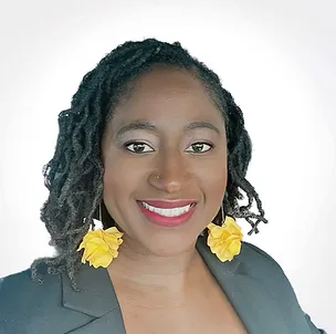 Alisa Howard bio pic 2022.webp