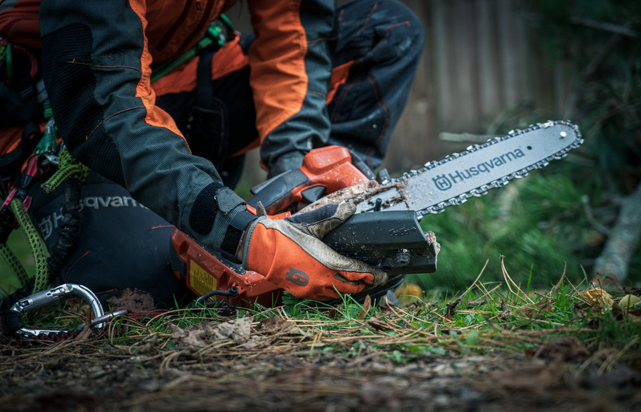 Husqvarna T540iXP Battery Powered 43GA .325 Chainsaw