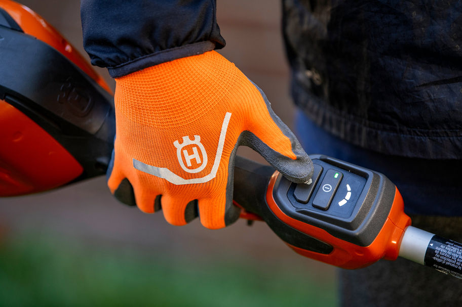 Husqvarna 330iK Battery Powered Combi Tool