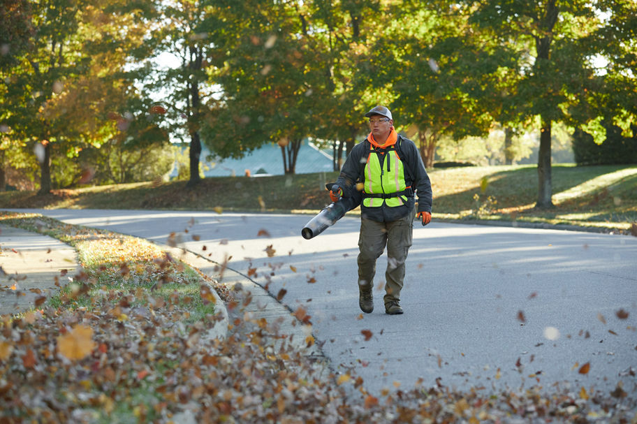 Husqvarna 590BTS Gas Powered Backpack Blower