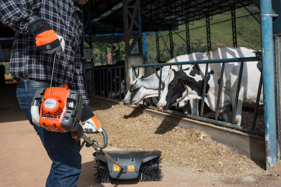 Husqvarna LK BR600 Bristle Brush Attachment