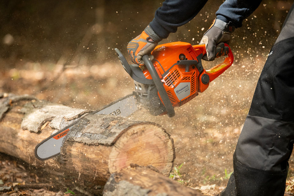 Husqvarna 445S Gas Powered 18 Inch Chainsaw