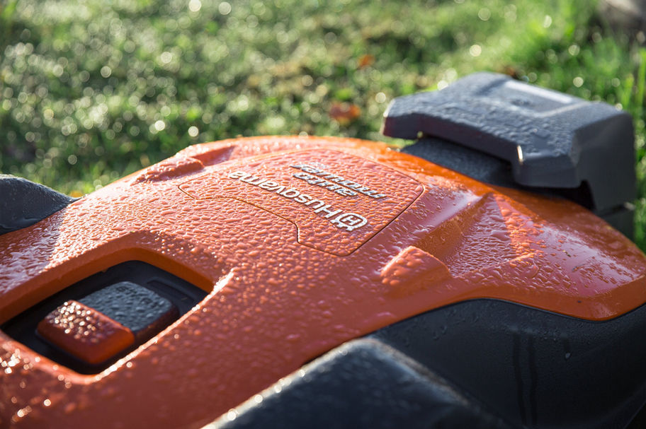 Husqvarna 520 Battery Powered Robotic Mower