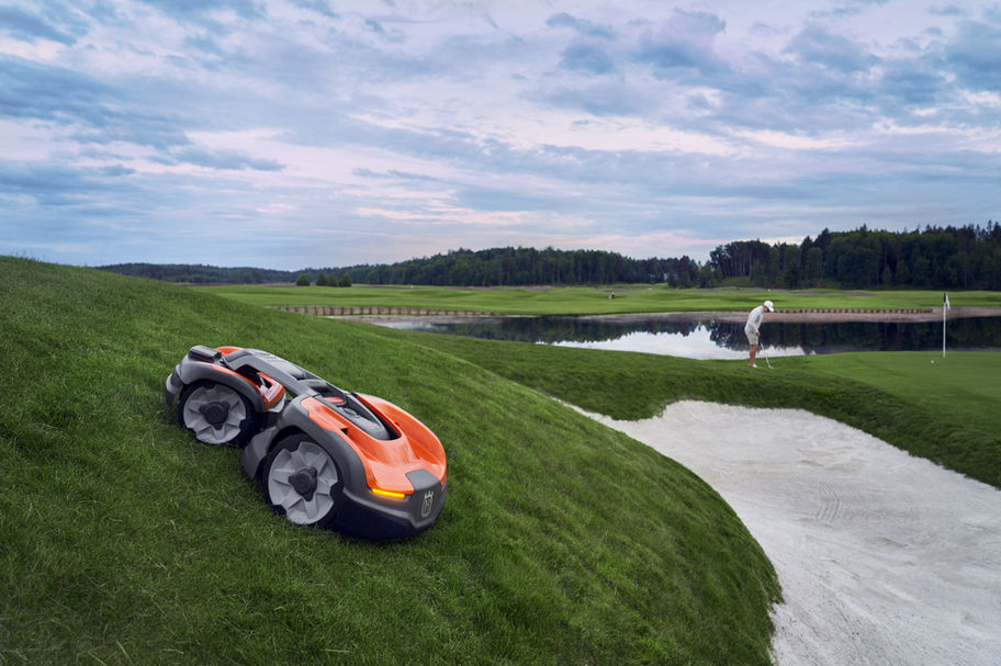 Husqvarna 535 AWD Battery Powered Robotic Mower