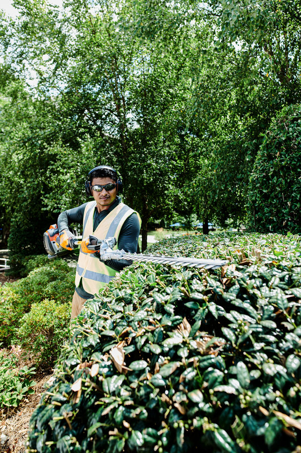 Husqvarna 525HE3 Gas Powered Hedge Trimmer