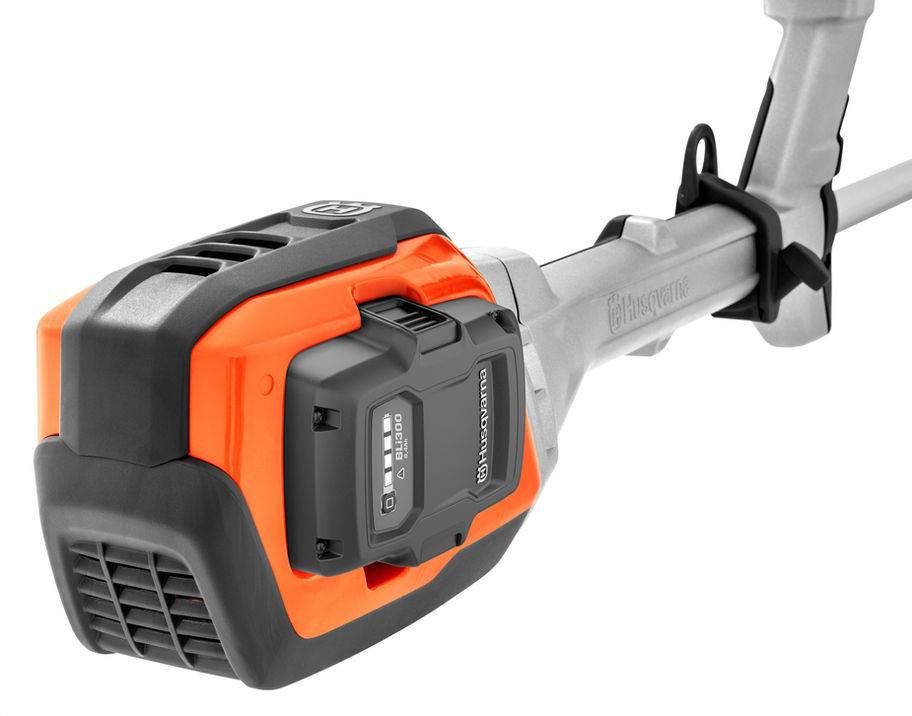 Husqvarna 535iFR Battery Powered Brushcutter Battery Through Design