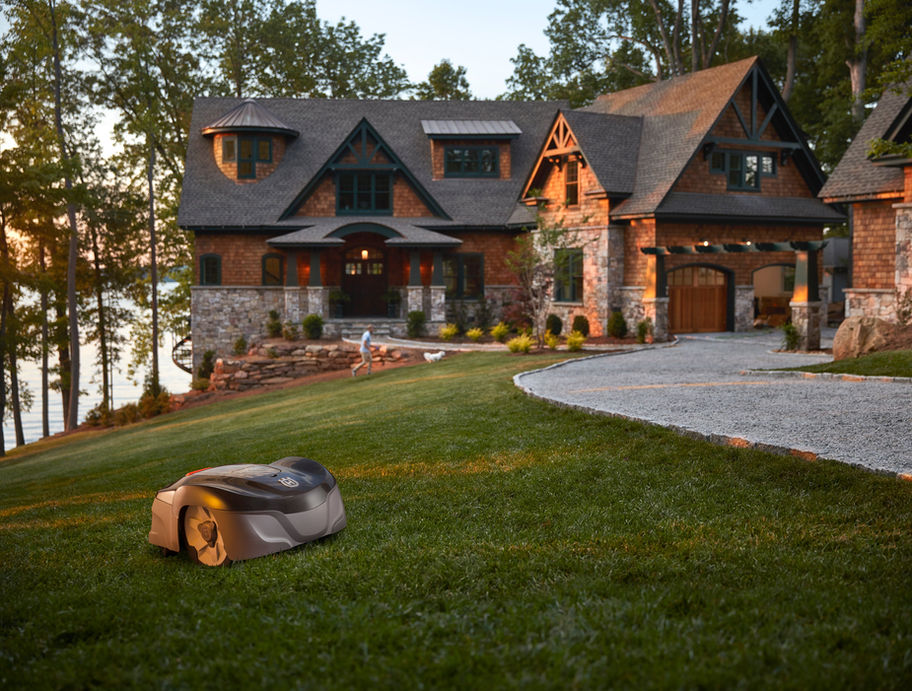 Husqvarna 115H Battery Powered Robotic Mower (4G)
