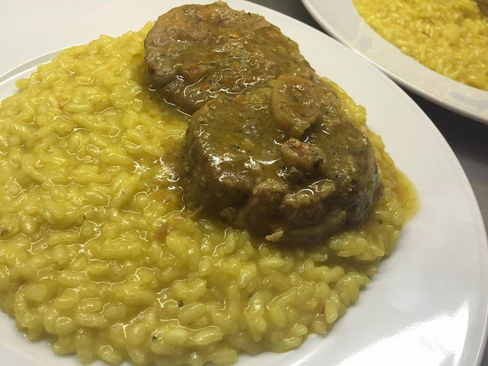RISOTTO ALLA MILANESE CON OSSOBUCO IN GREMOLADA