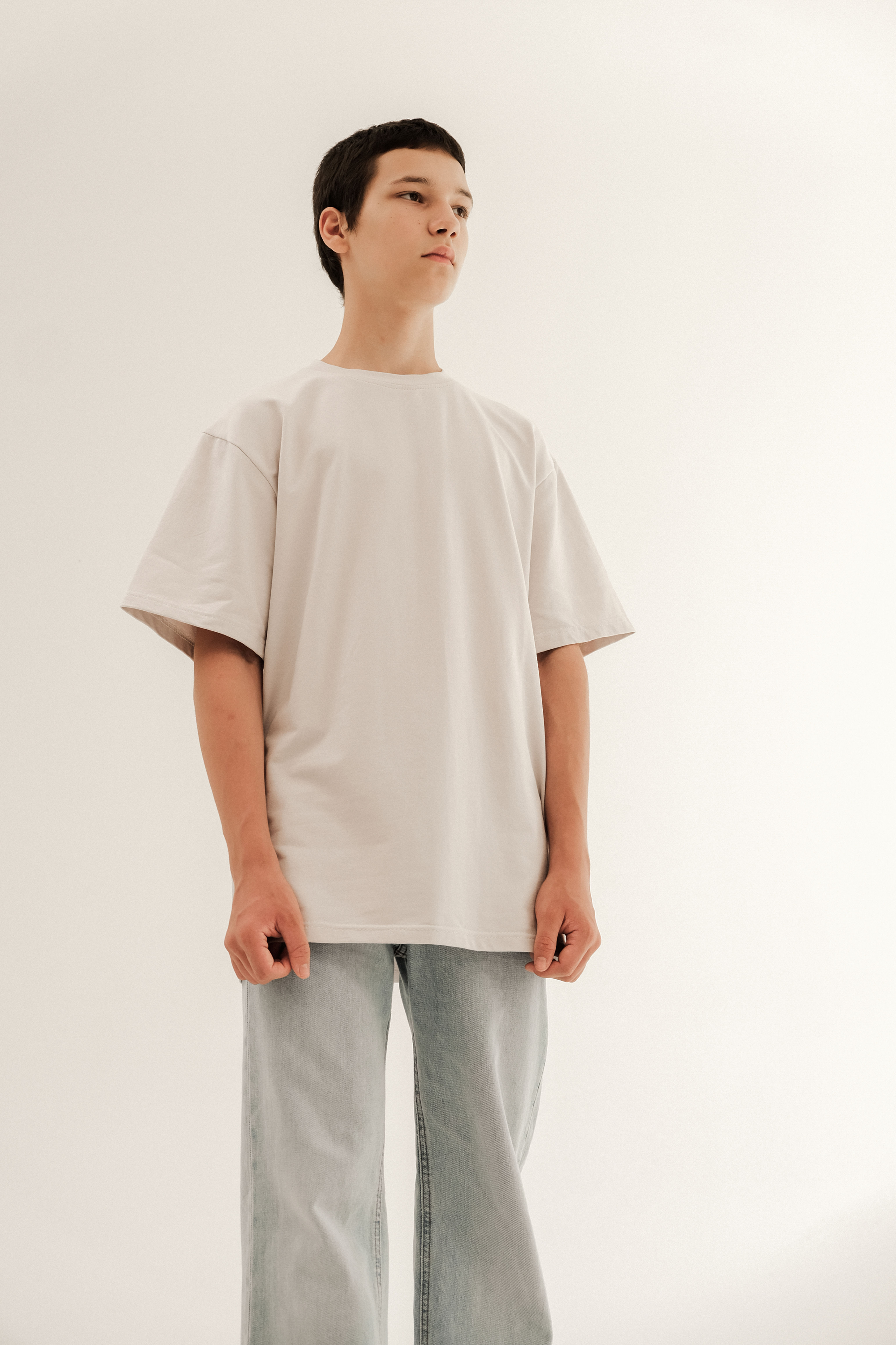 Футболка оверсайз з двонитки 240-250 щільності