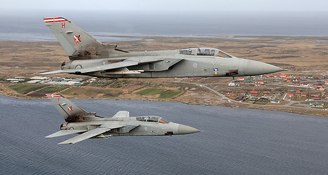 Tornado_F3's_flying_over_the_Falkland_islands._MOD_45147767.jpg