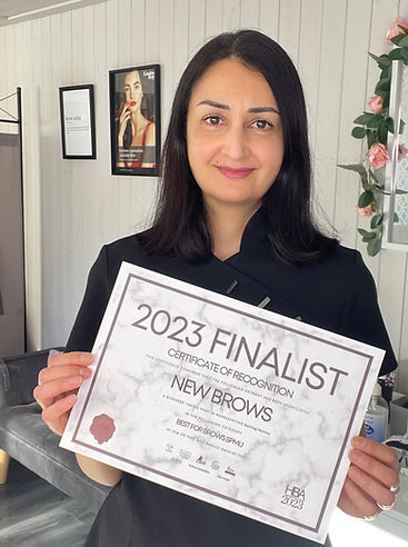 Razia is an Eyebrow specialist and the owner of New Brows based in Ealing West London.