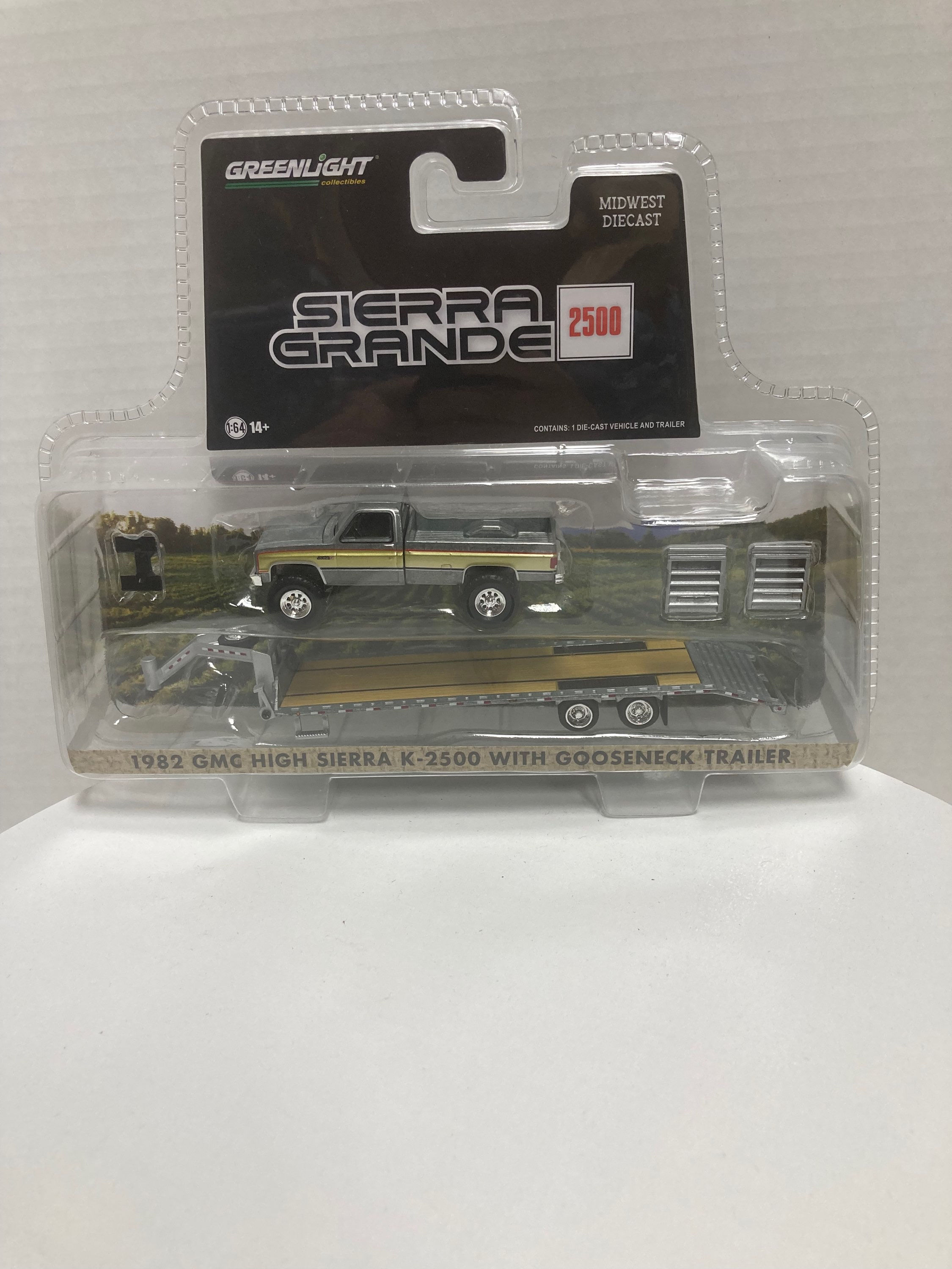 1/64 Chase Unit 1982 GMC High Sierra K-2500 With Gooseneck 
