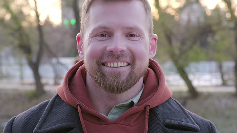 SMILE MAN SNAP 1.png