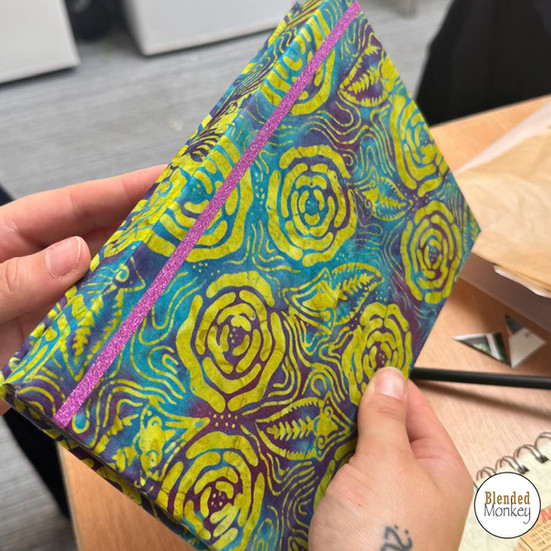 Gorgeous fabric-bound journal using batik fabric