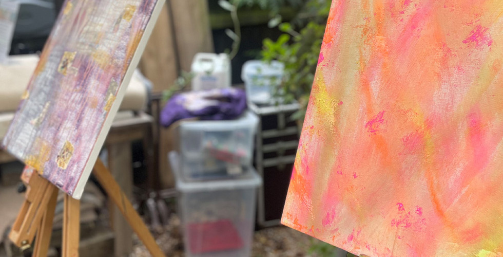 Mixed media workshop at the Blended Monkey Studios - canvas backgrounds emerging