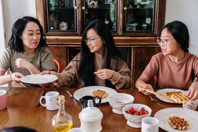 Rekomendasi Restoran Keluarga di Kawasan Puncak — inspirasi dari Villa Bango di Cilember, Puncak
