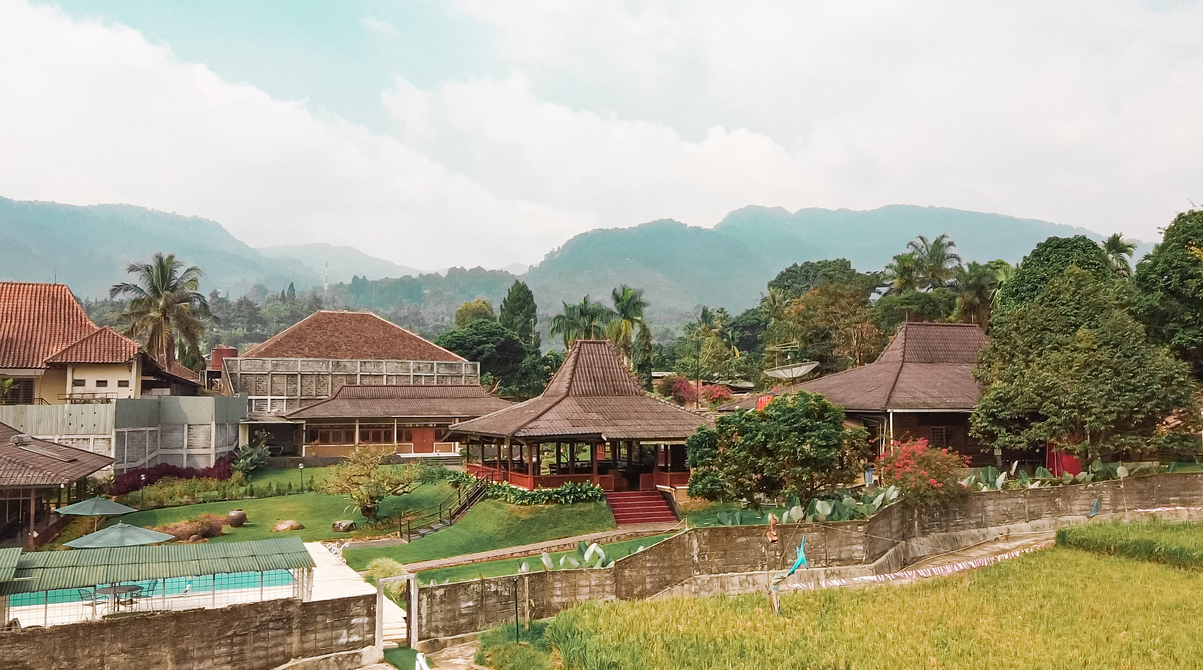 Ini Dia Villa Puncak yang Dekat Dari Tempat Wisata! — inspirasi dari Villa Bango di Cilember, Puncak