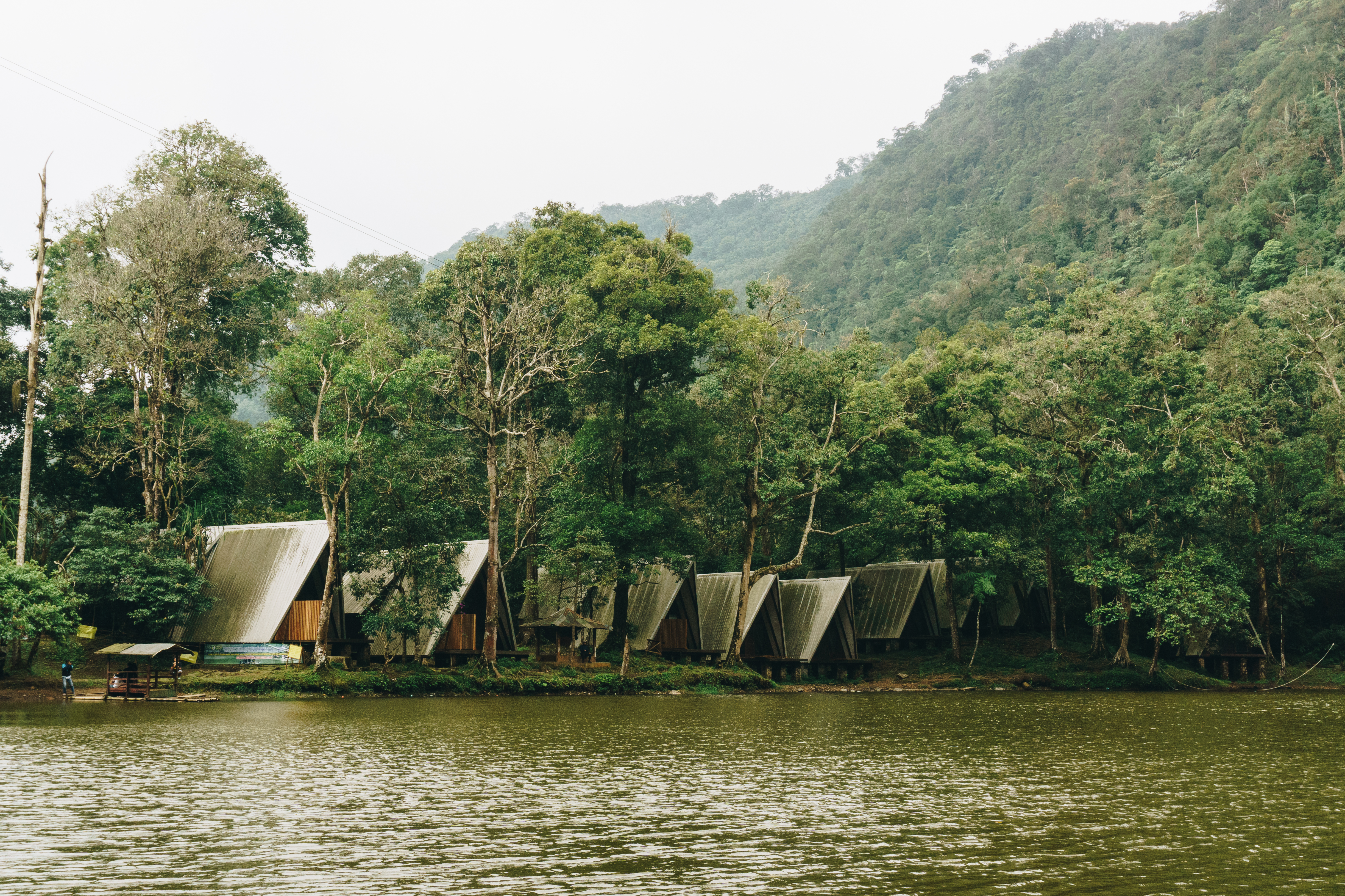 Mengintip Keindahan Telaga Warna Puncak — inspirasi dari Villa Bango di Cilember, Puncak