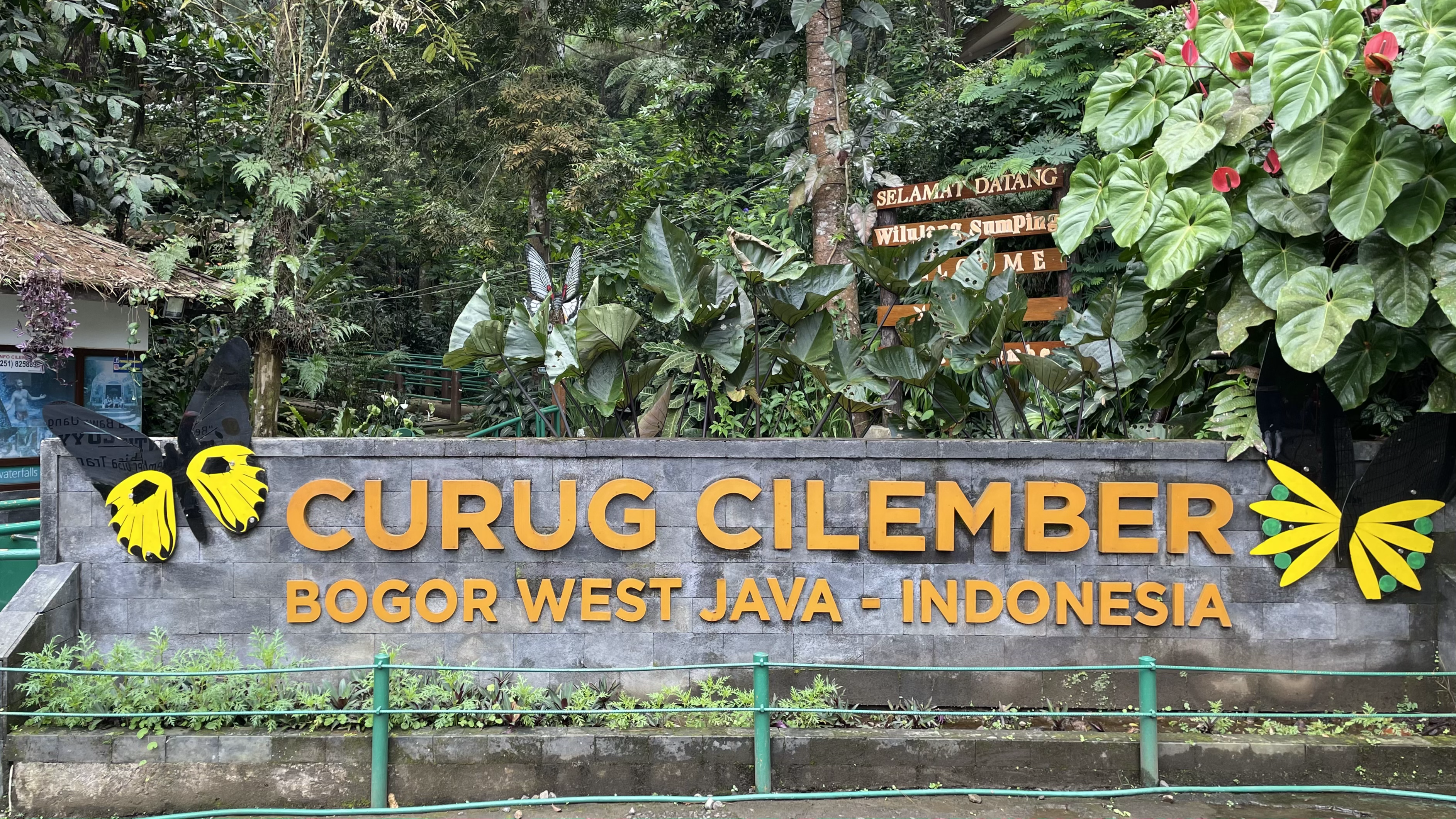 Mandi di Curug Cilember Bogor Bisa Bikin Awet Muda, Benarkah? — inspirasi dari Villa Bango di Cilember, Puncak