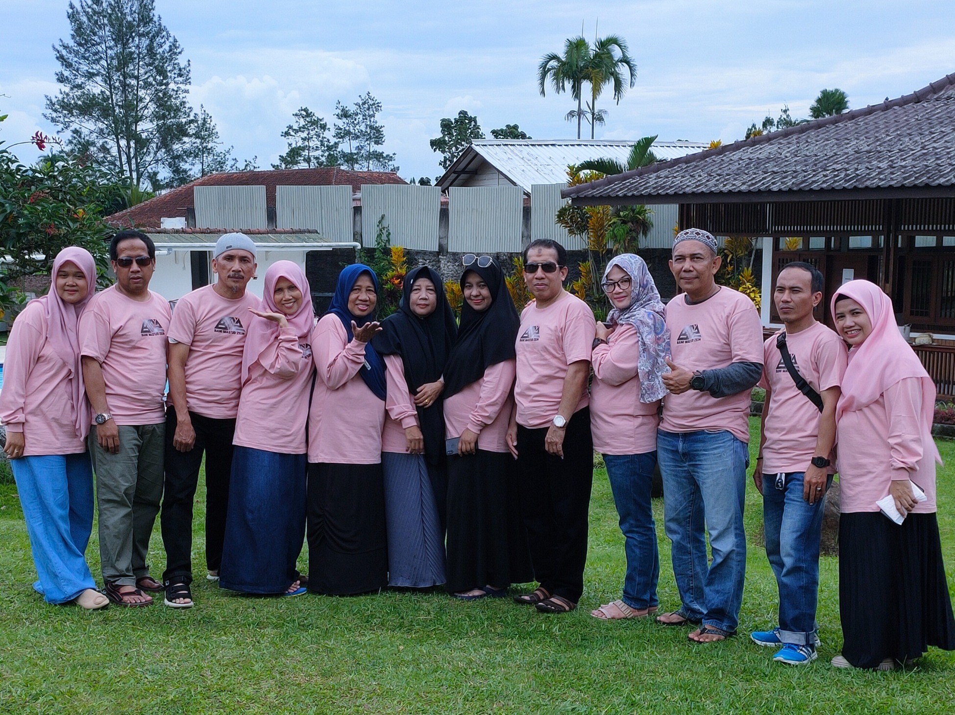 Yuk, Staycation Rame-rame di Villa Bango, Cilember, Puncak! — inspirasi dari Villa Bango di Cilember, Puncak