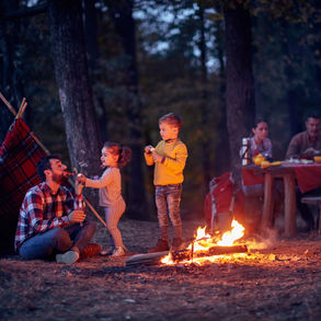 Dynamic Duo: BBQ & Sambil Nyalain Api Unggun!