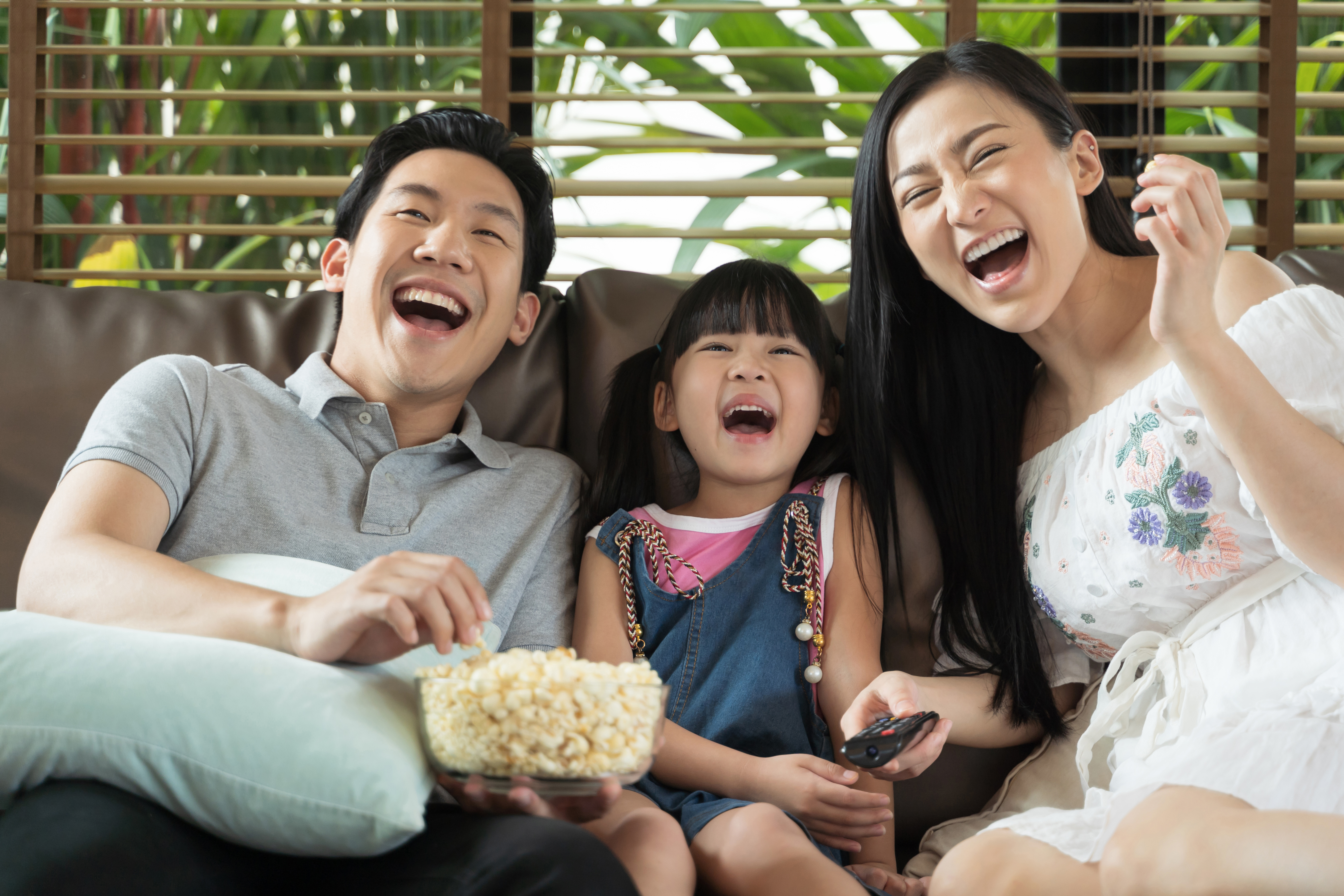 Staycation Bareng Keluarga: Wajib Nobar Film-Film Ini! — inspirasi dari Villa Bango di Cilember, Puncak