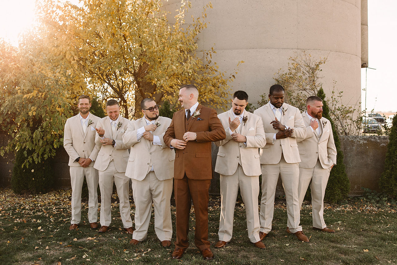 Boho groomsmen in October in Ohio