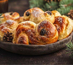 hembakade lussebullar.jpeg