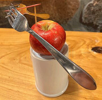 balance-apple2.gif