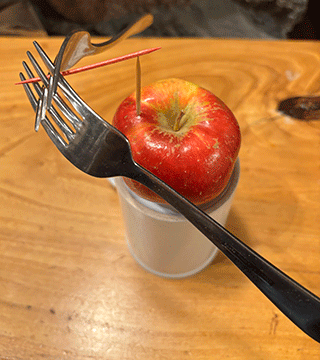 balanceapple.gif