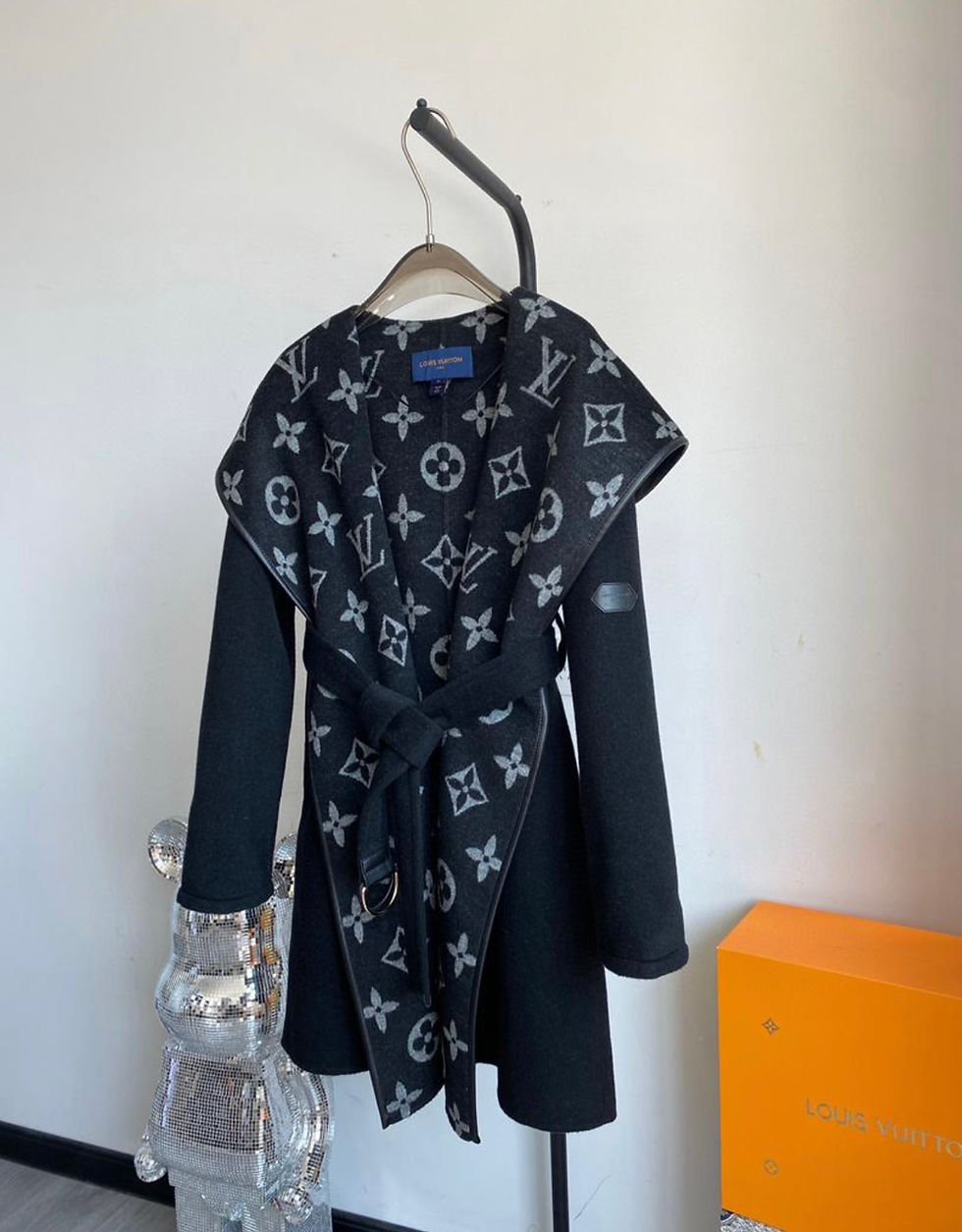 תמונה ממוזערת: L v coat