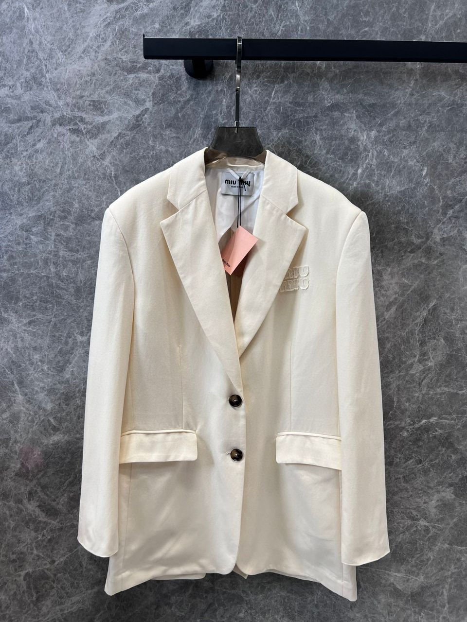 Coat cream 