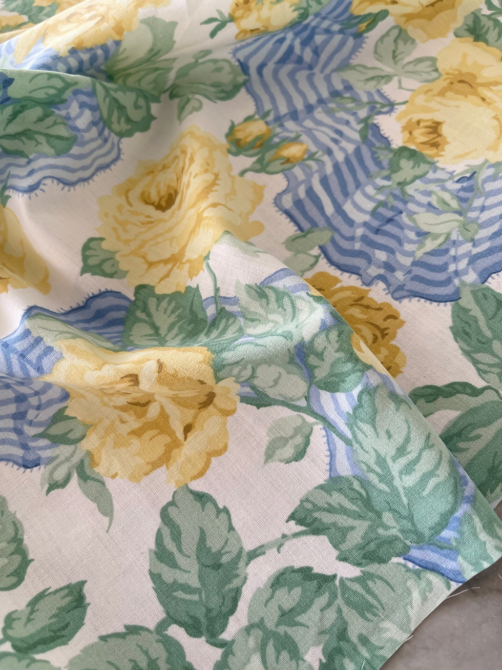 Thumbnail: Vintage Sanderson Garland and Roses Fabric