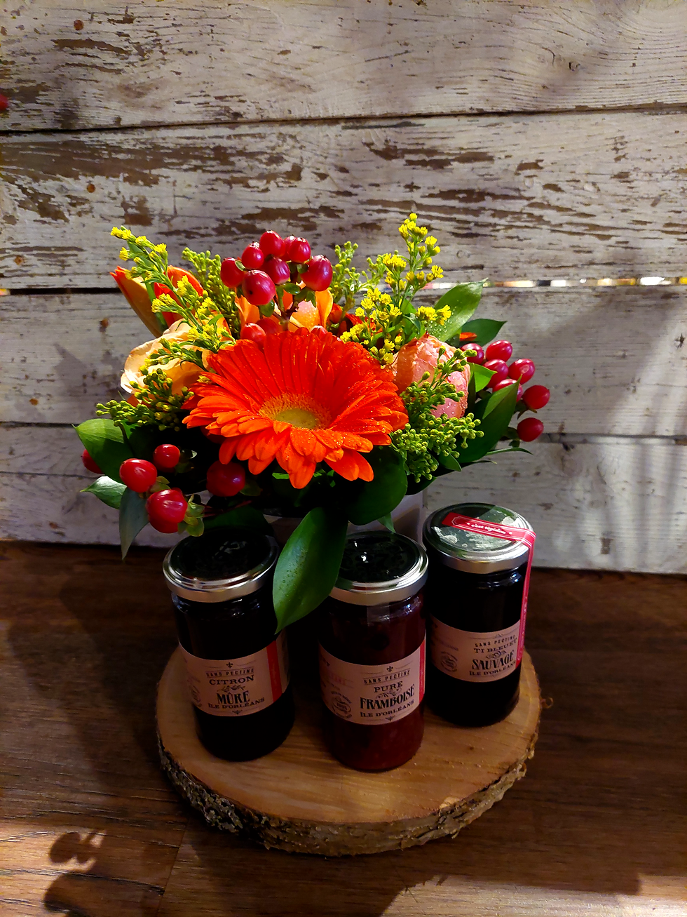 Arrangement floral & Confitures