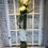 Miniature : Arrangement vase et orchidée blanche.