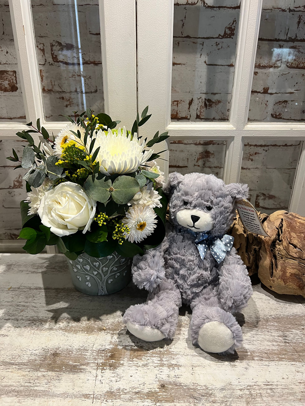 Miniature : Montage floral et peluche mixte.